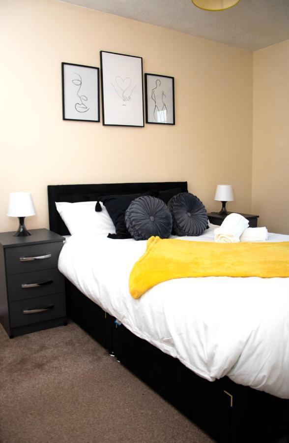 Xb Property - Comfy House Perfect For Families Contractors Relocators Вест-Бромвіч Екстер'єр фото